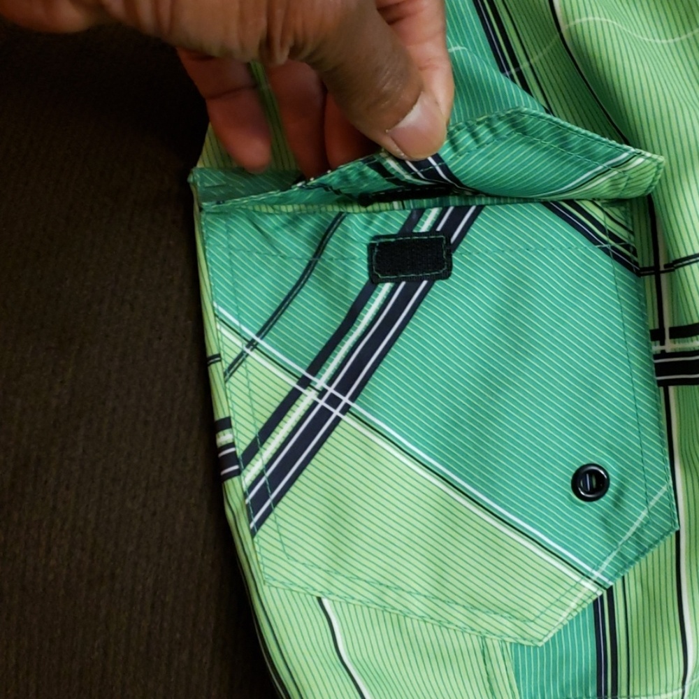 LAGUNA Boy's Swimwear  Size 5/6 - Picture 5 of 8